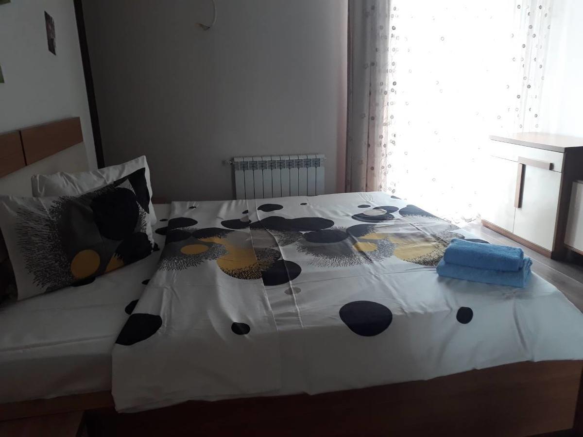 Ferienwohnung Flat Near The Mcdonald'S Batumi Exterior foto